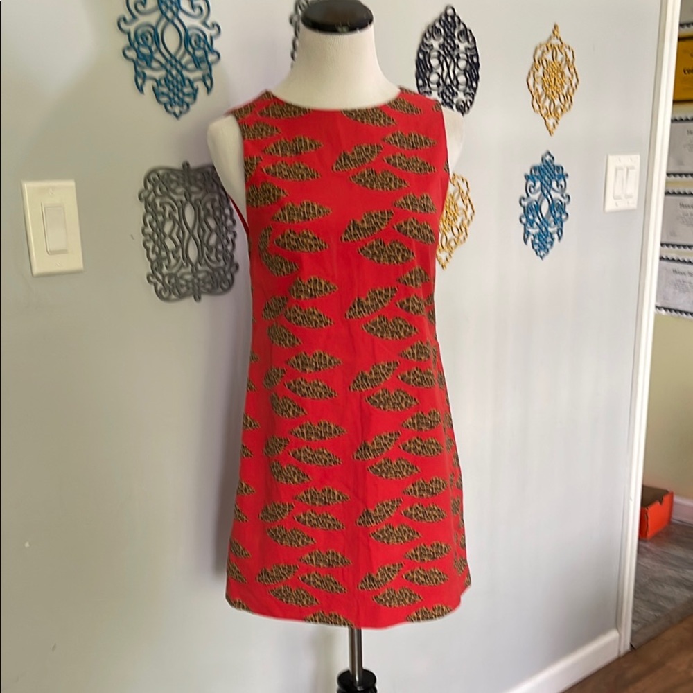 Alice + Olivia Red and Leopard lip print  Mini Dress size 2